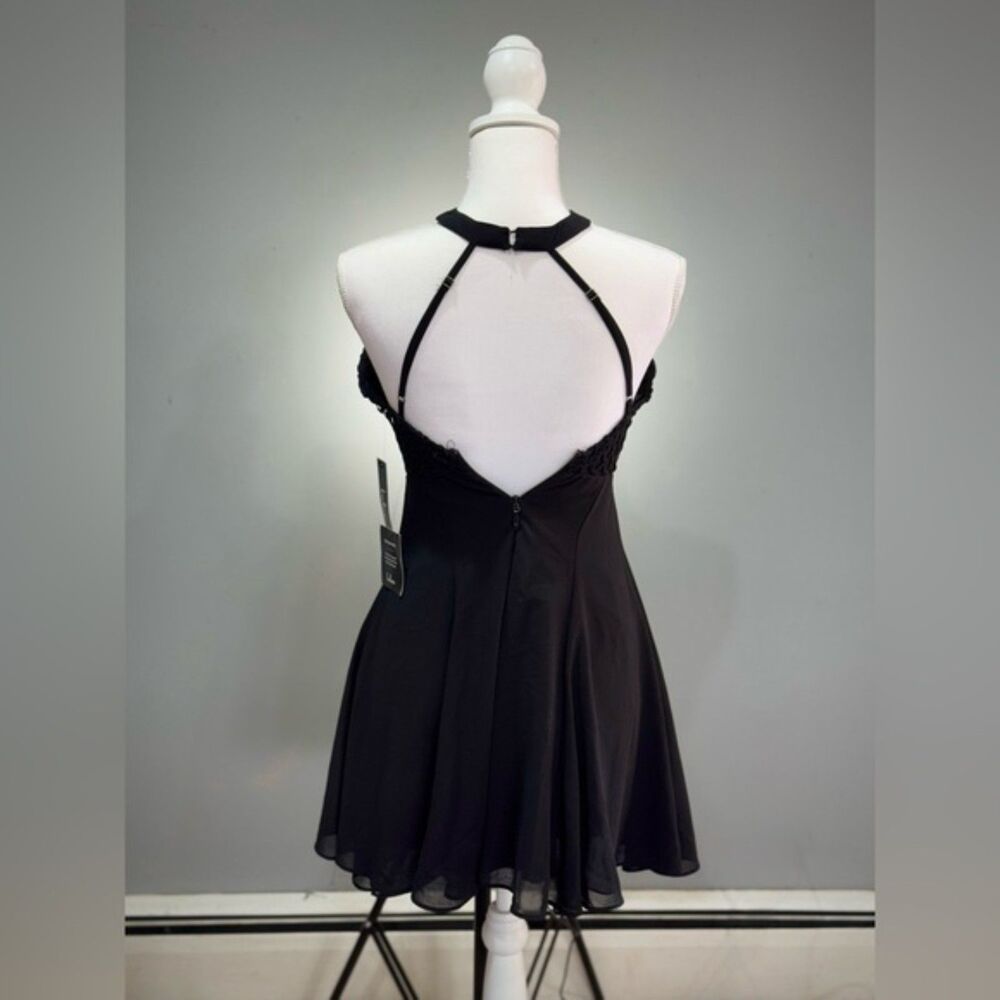 CLEARANCE! Black Lulu’s Lace Halter Mini Dress Size S NWT - Picture 2 of 5